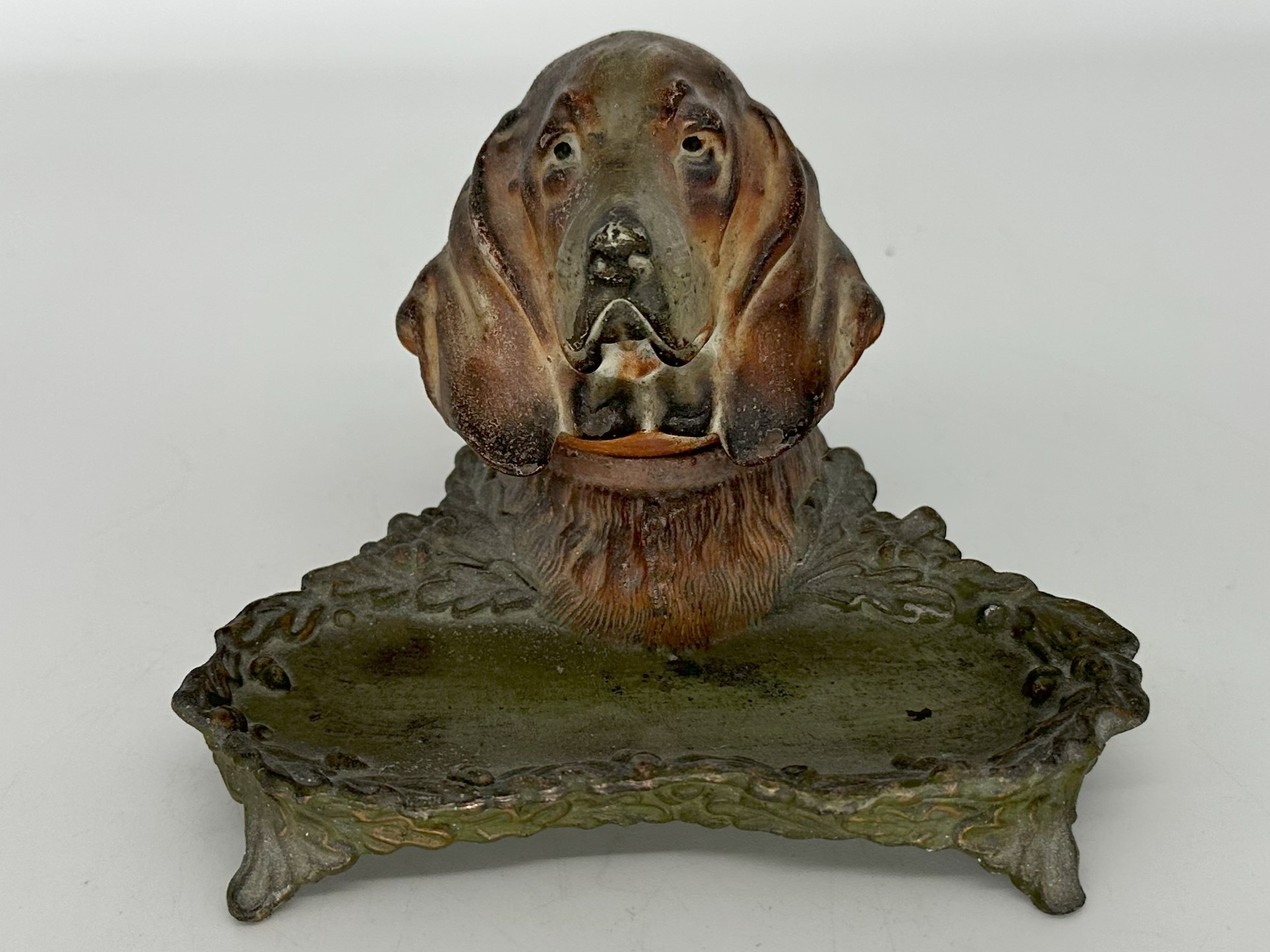Dog – Bassett Hound Inkstand