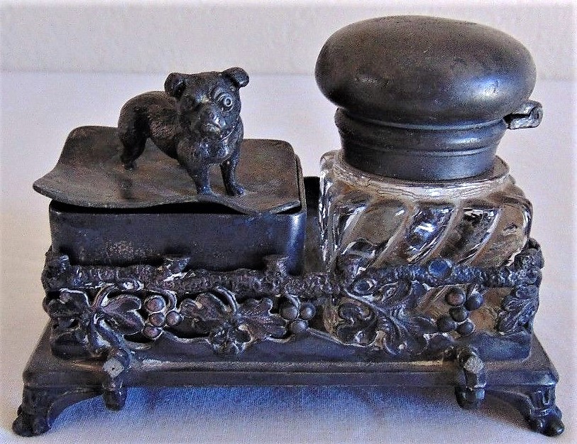 Dog – Pairpoint Bulldog