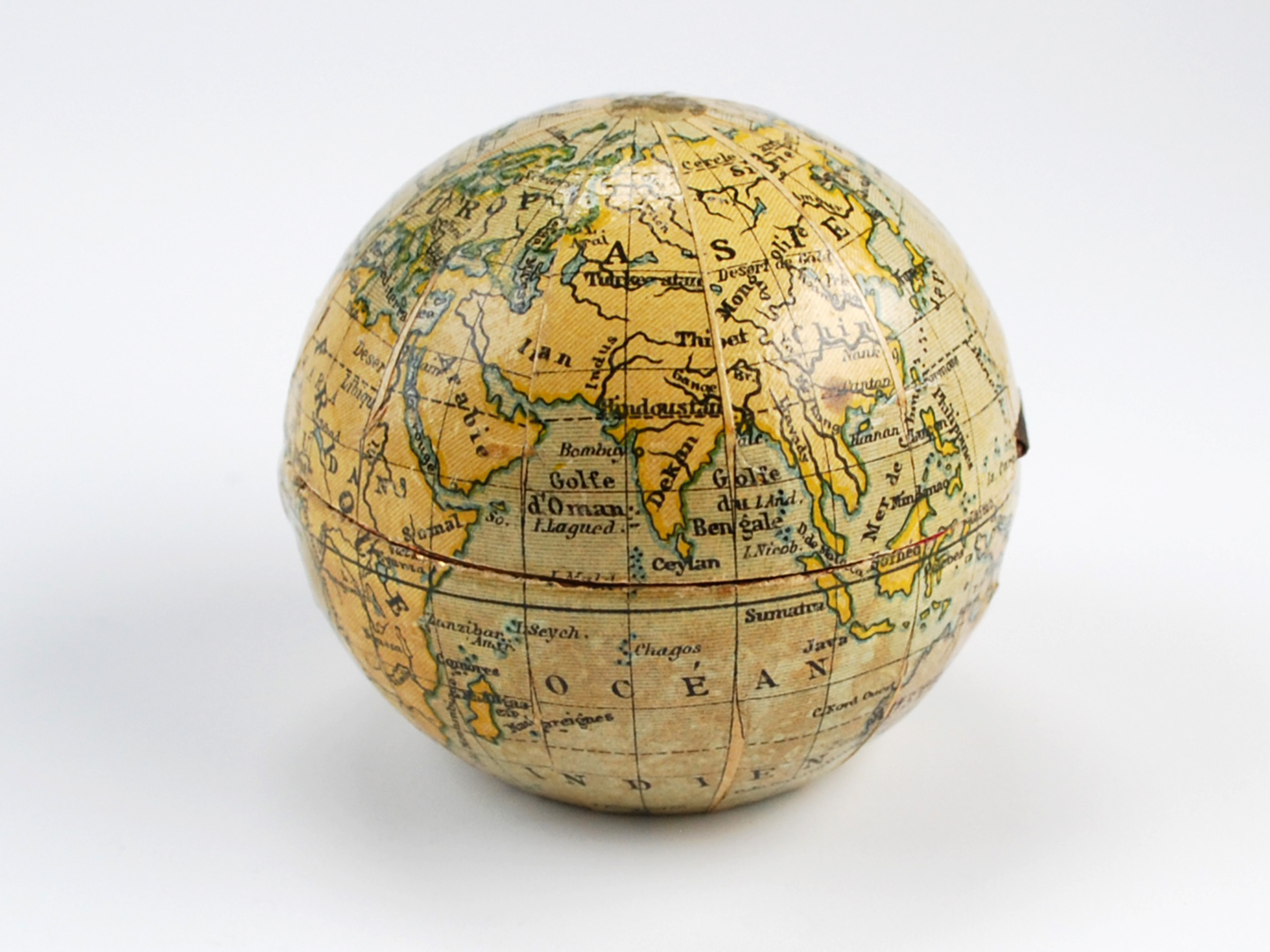Traveling Inkwell, Globe