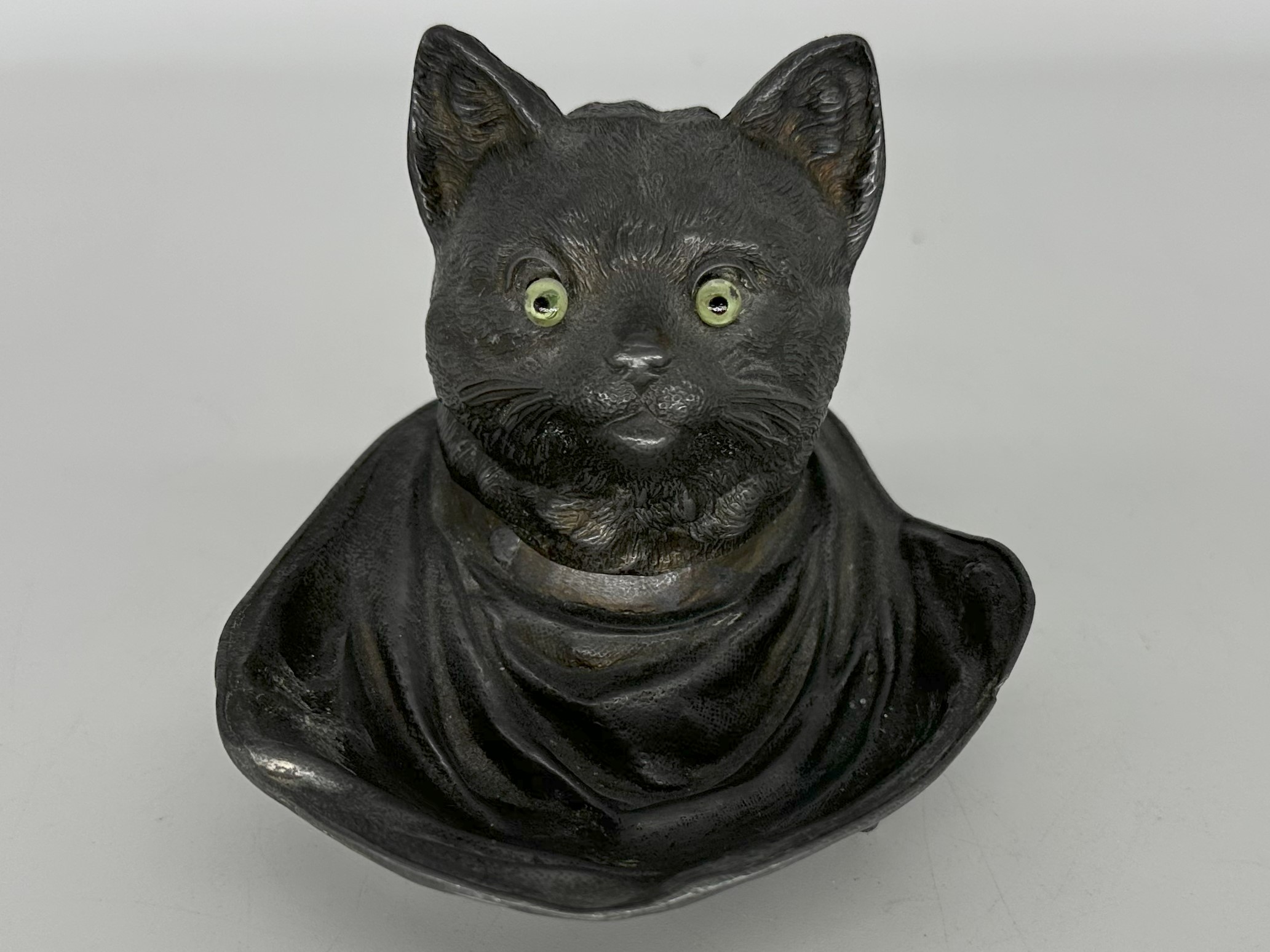 Cat with a Bib – Glass Eyes