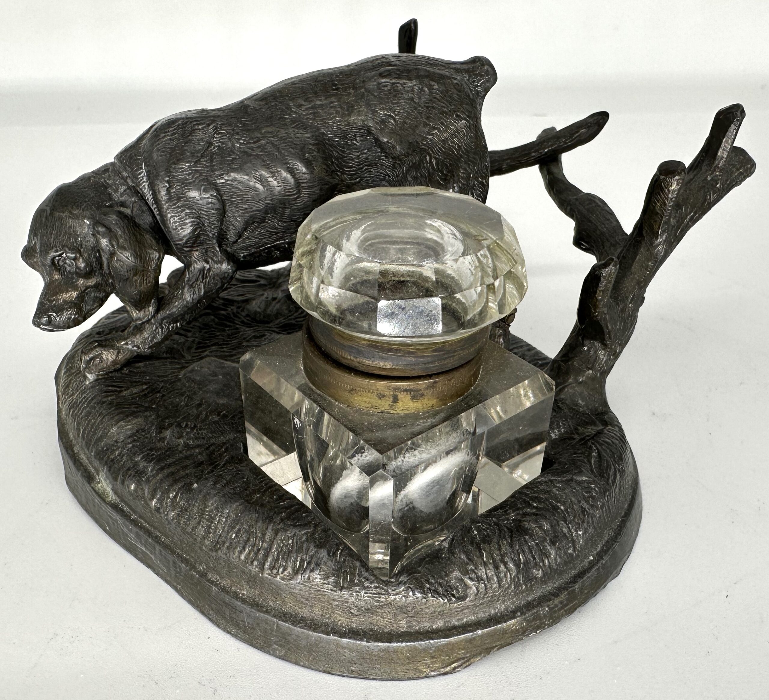 Dog – Hound with Pen Rack