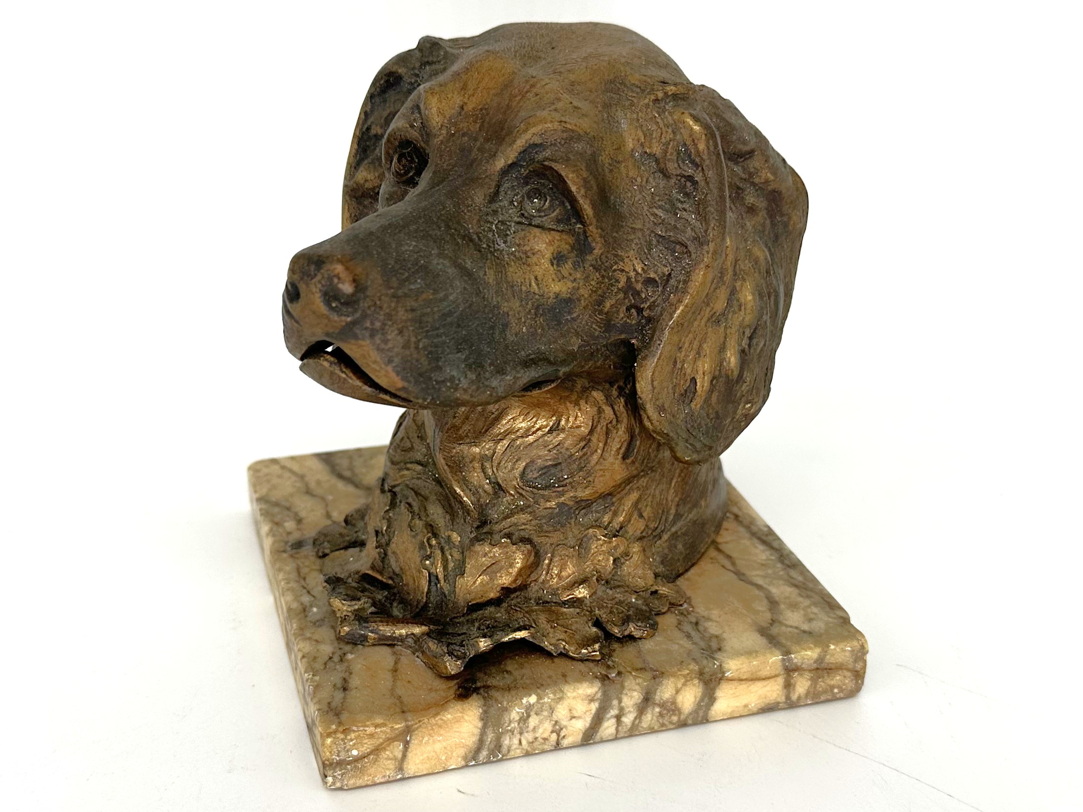 Dog – Retriever’s Head on Marble Base