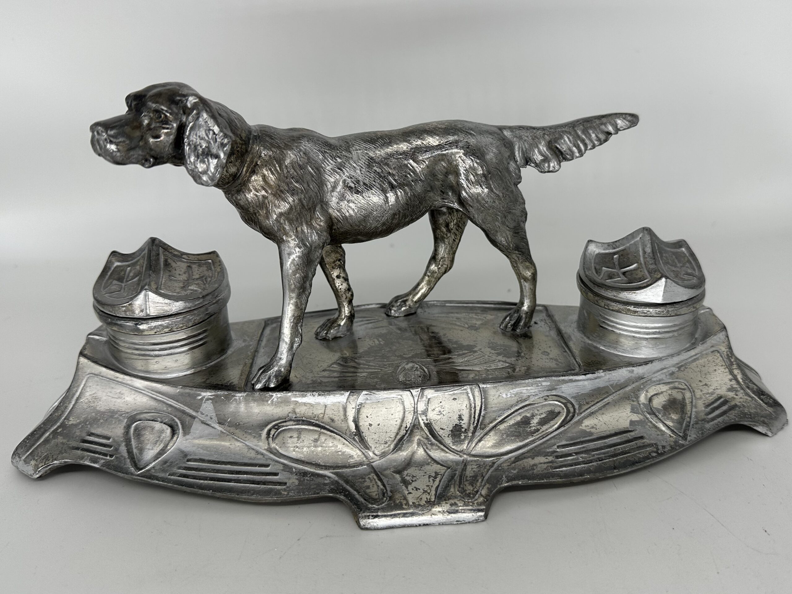 Dog – Silver Retriever