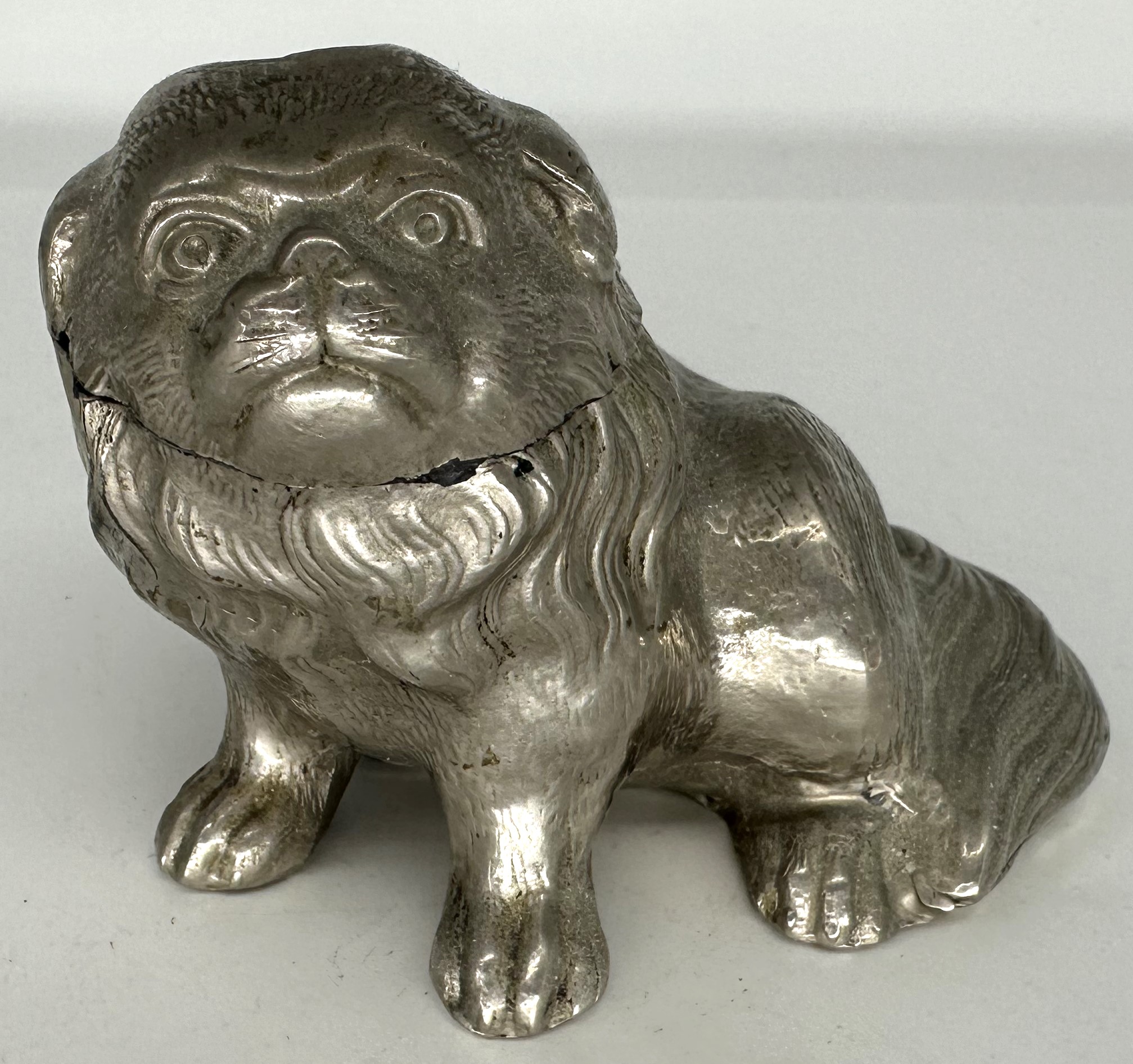 Dog – Pekingese Sitting