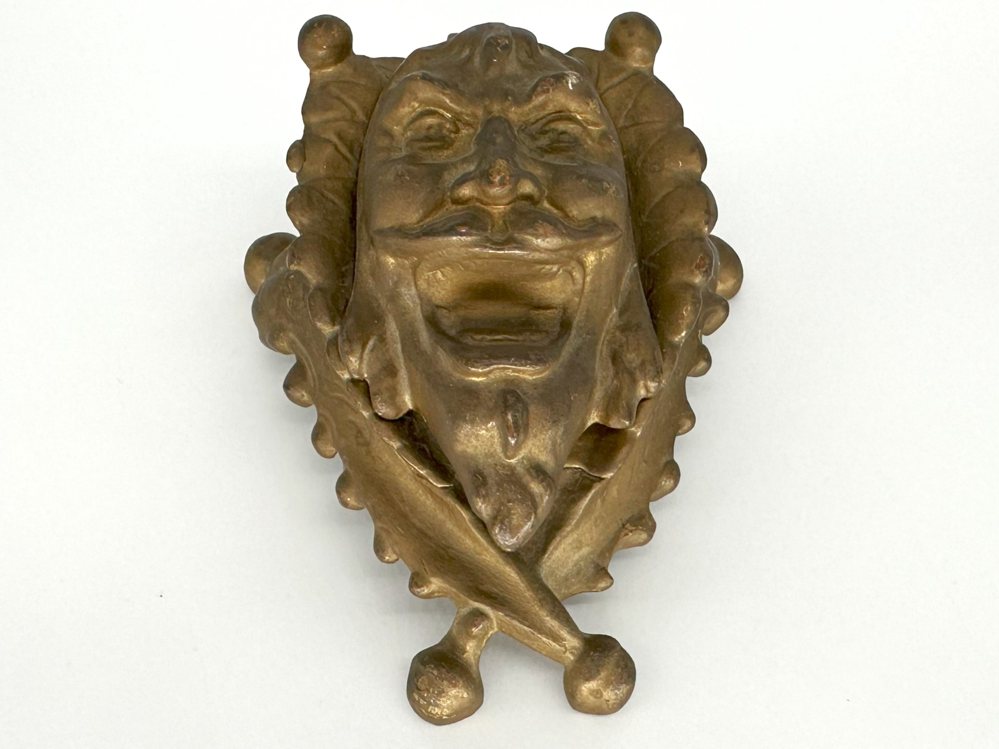 Bizarre Face of a Laughing Man