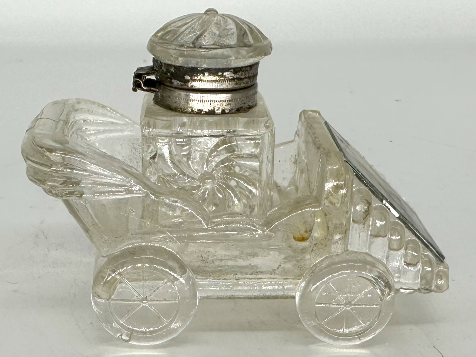 Souvenir – Glass Motor Car