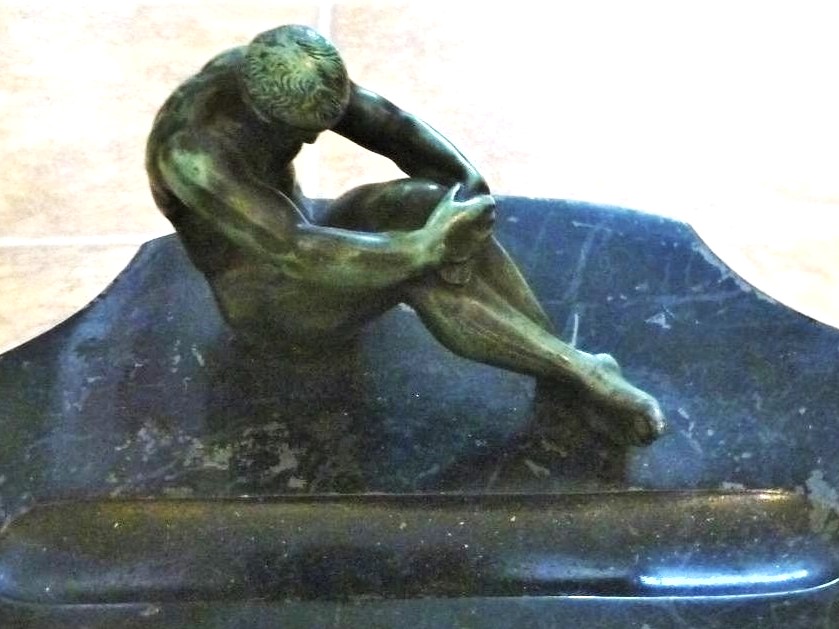 Art Deco – Nude Male