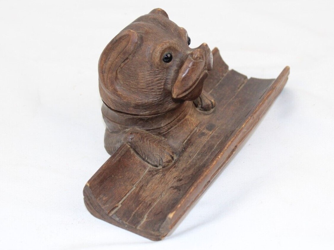 Dog – Hand Carved Bulldog