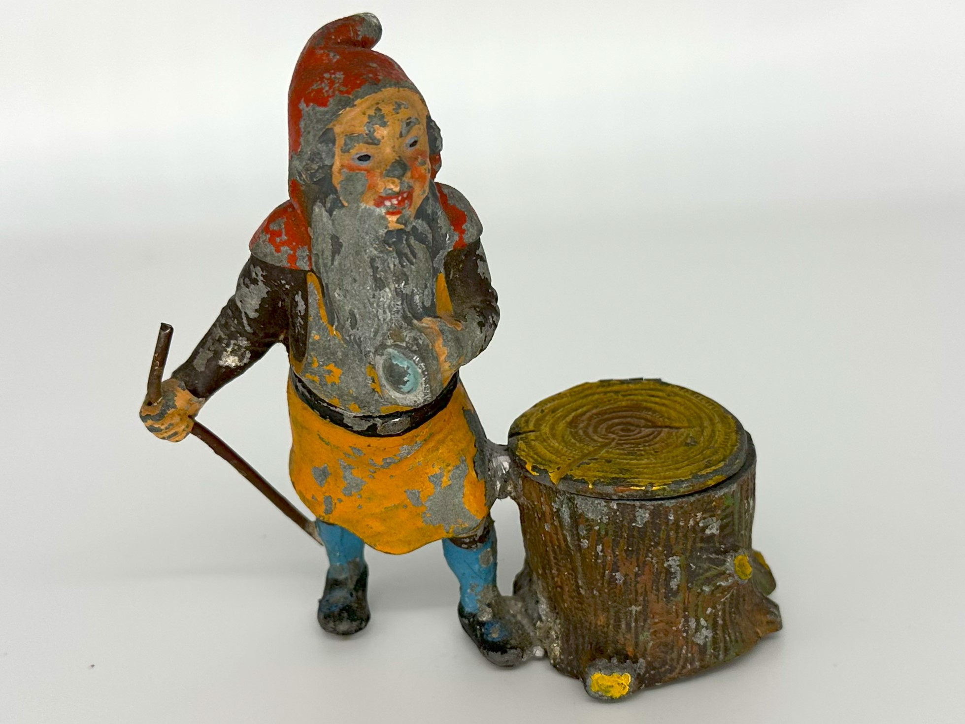 Dwarf Next to Stump