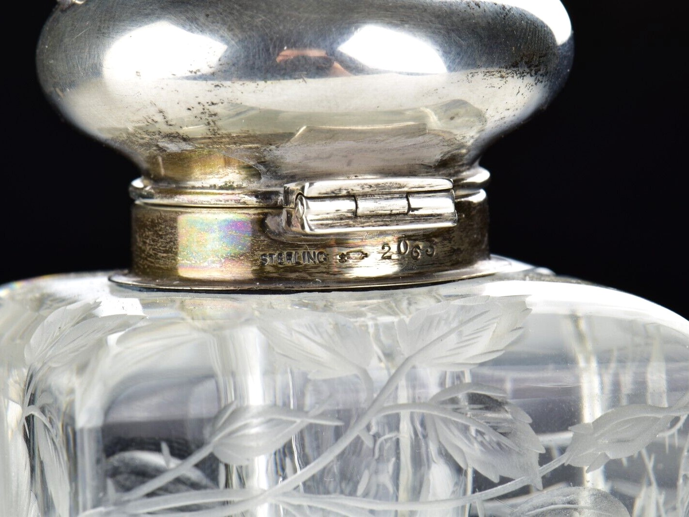 Engraved Cut Glass – Sterling Silver Lid
