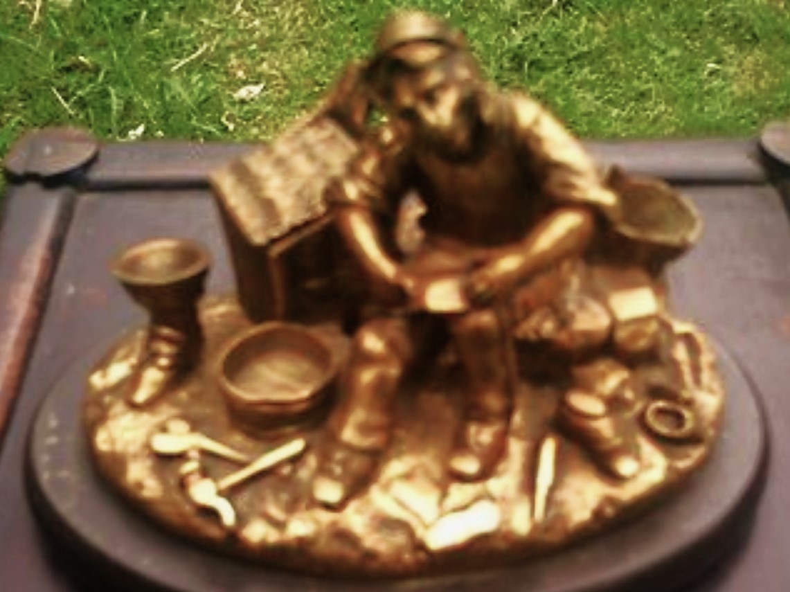 Anthropomorphic Monkey Inkstand