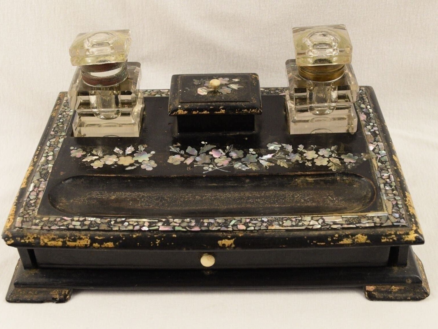 Papier Maché Desk Stand