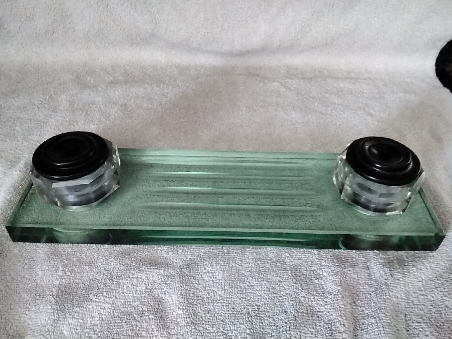 Sengbusch Self-Closing on Large Glass Base