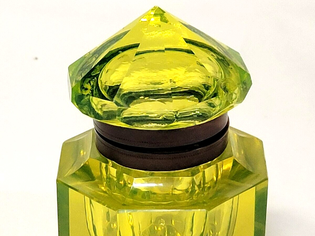 Cut Glass Inkwell – Vaseline