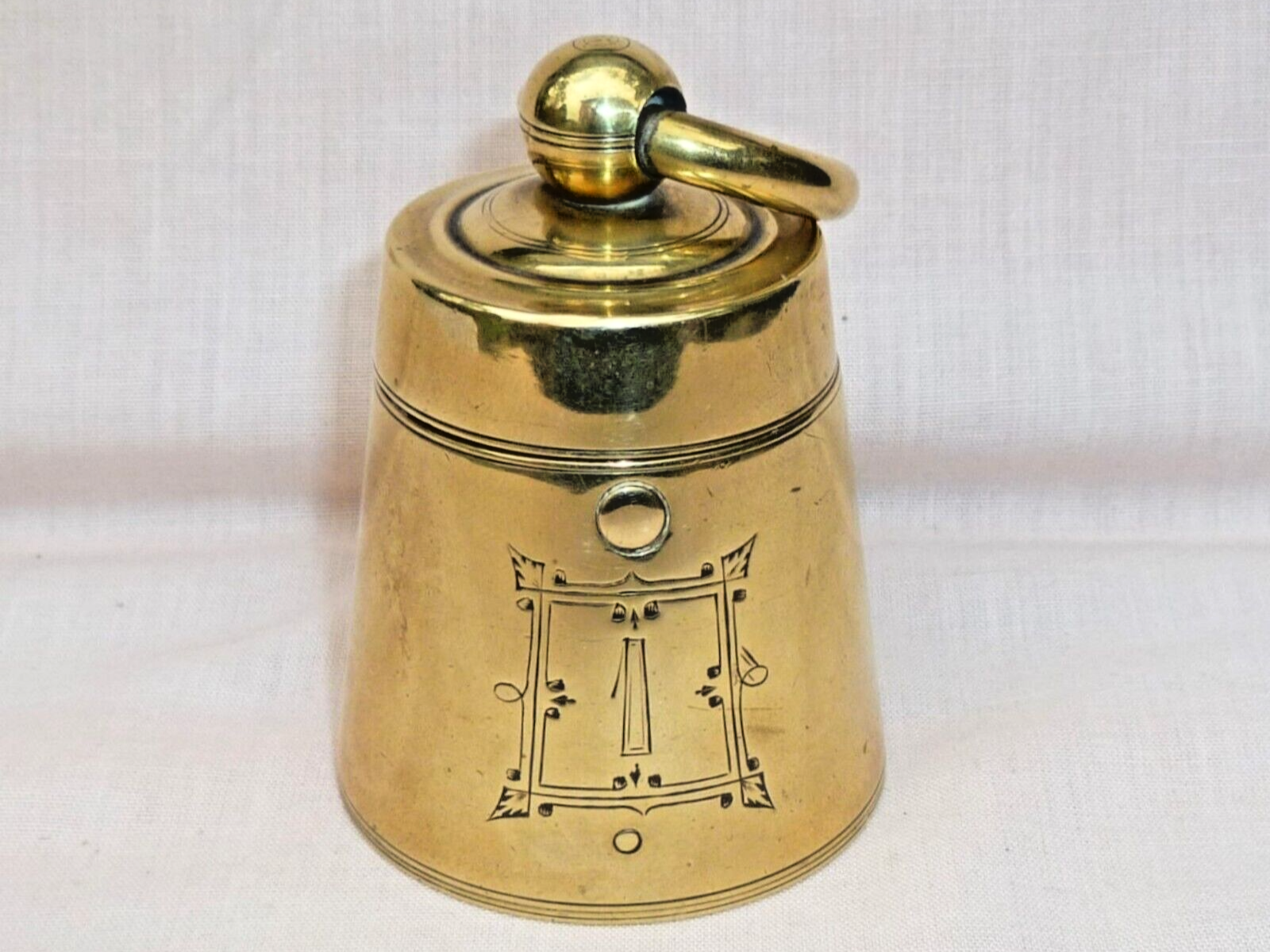 Traveling Inkwell Shaped as a Weight