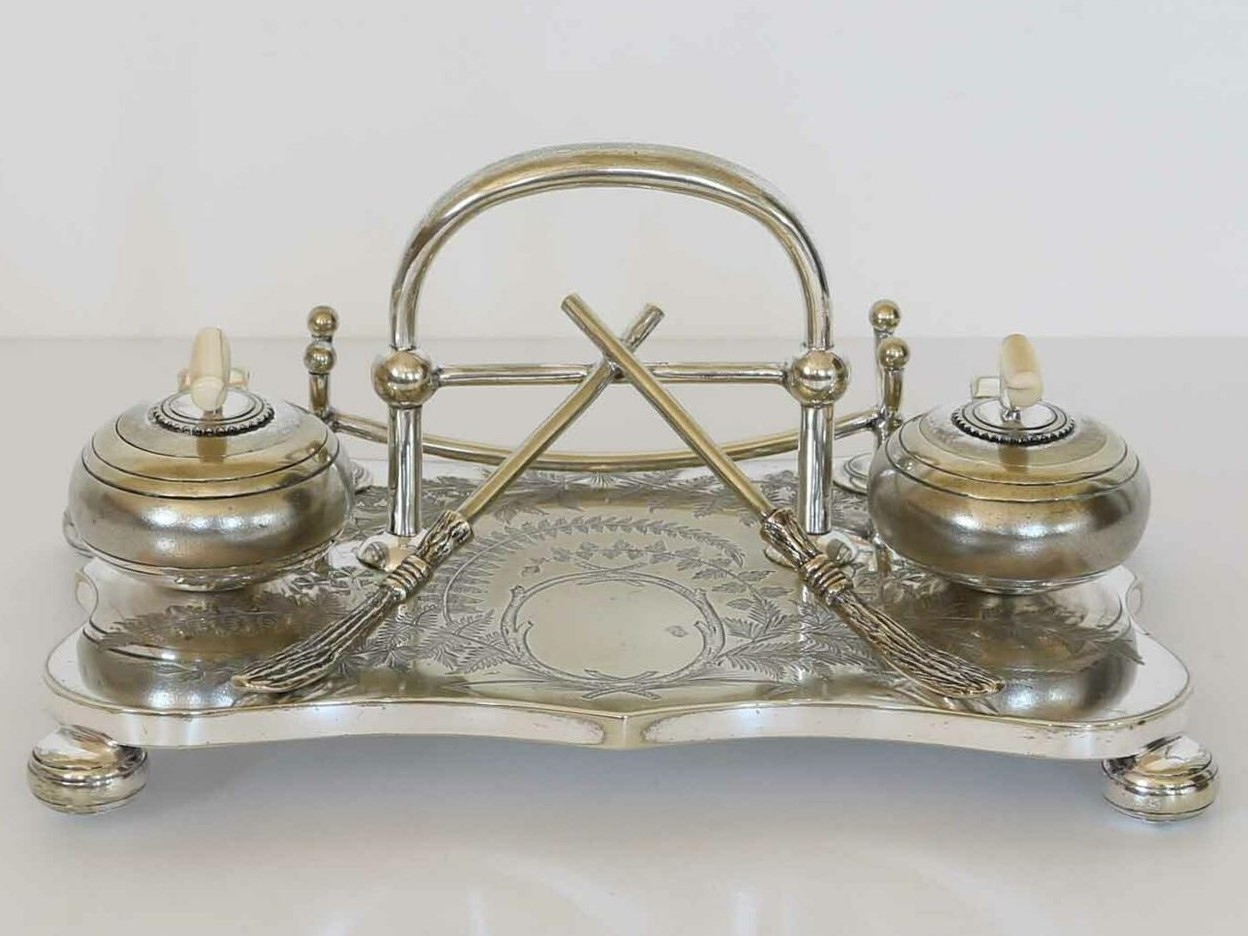 Curling Inkstand