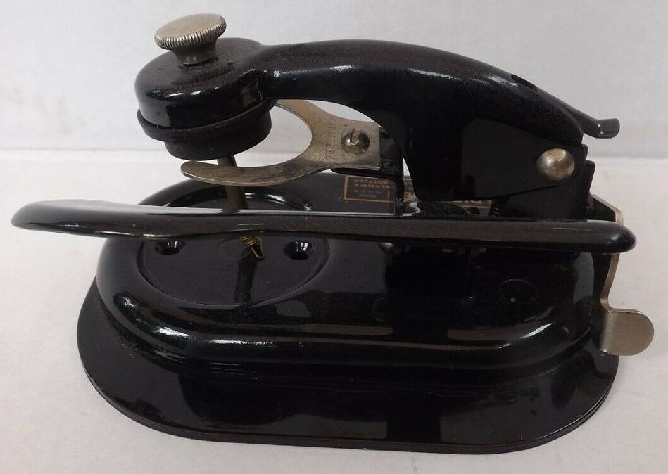 DIETZGEN No 2745 Handy Pen-Filling Ink Stand