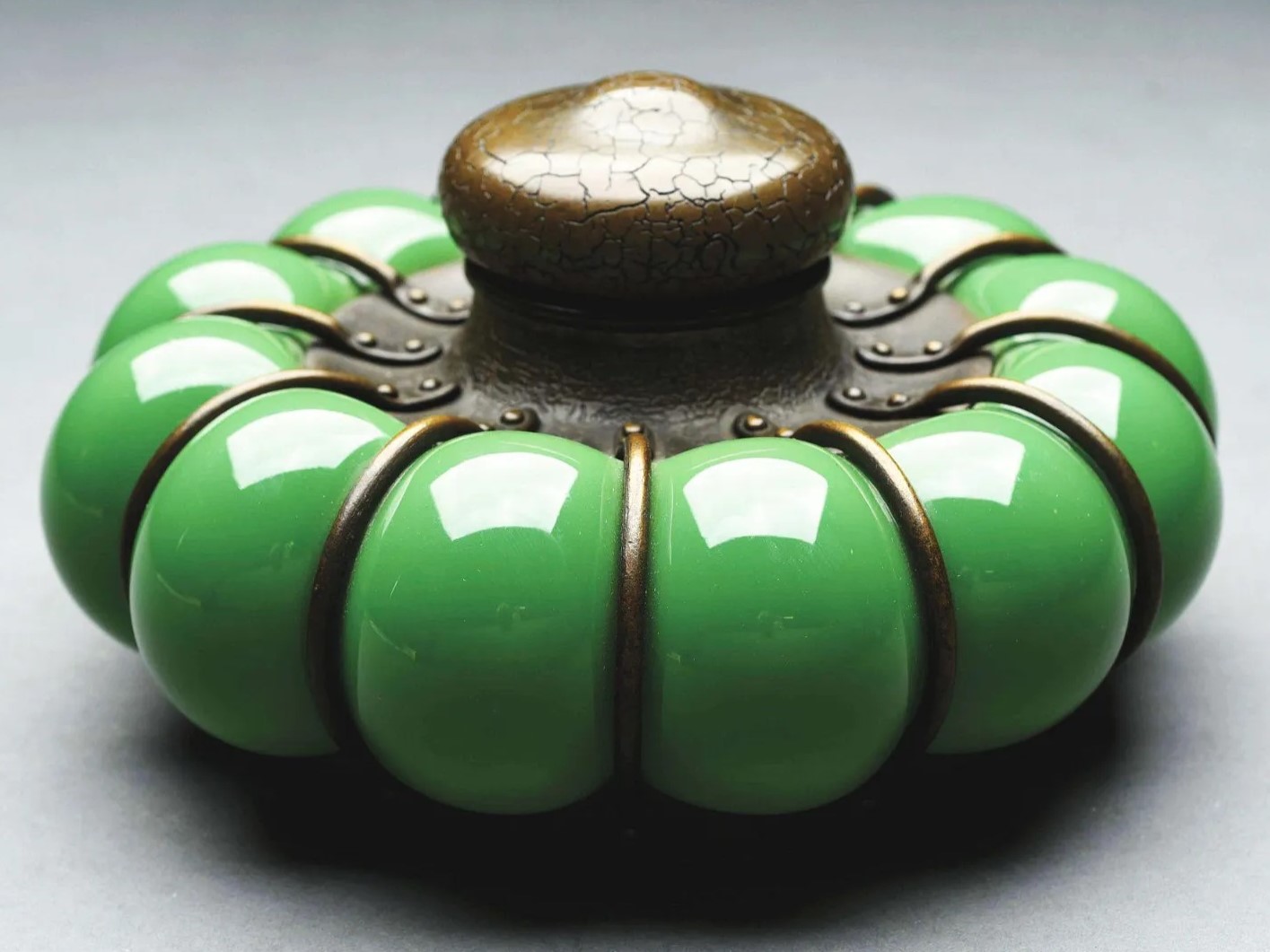 Tiffany Bronze with Reticulated Glass