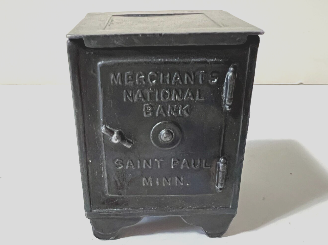 Bank Advertising – Safe