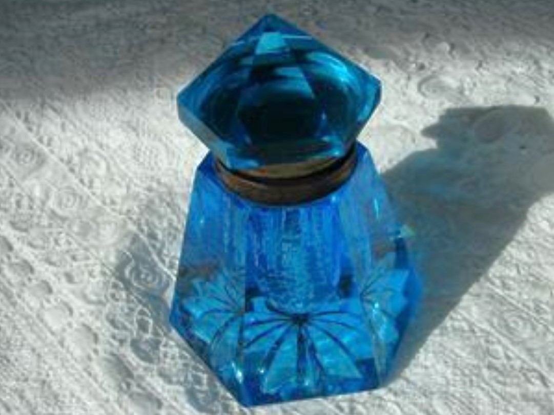 Blue Hexagonal Cut Inkwell