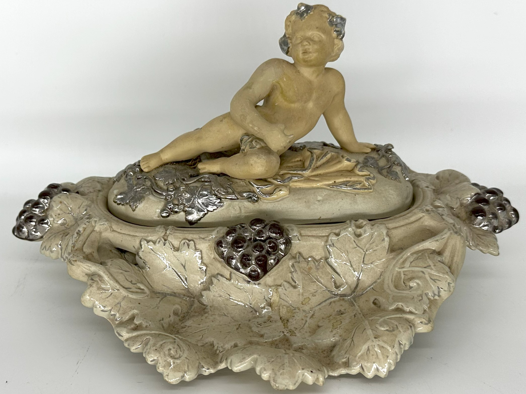 Villeroy and Boch Stoneware Reclining Cherub