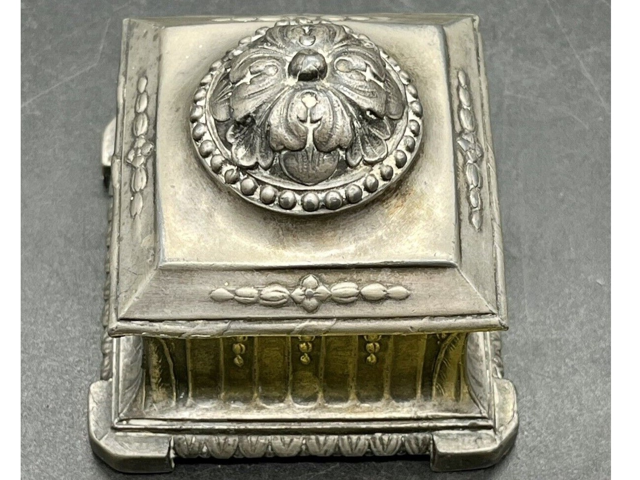 K & O Co. Classical Style Inkwell