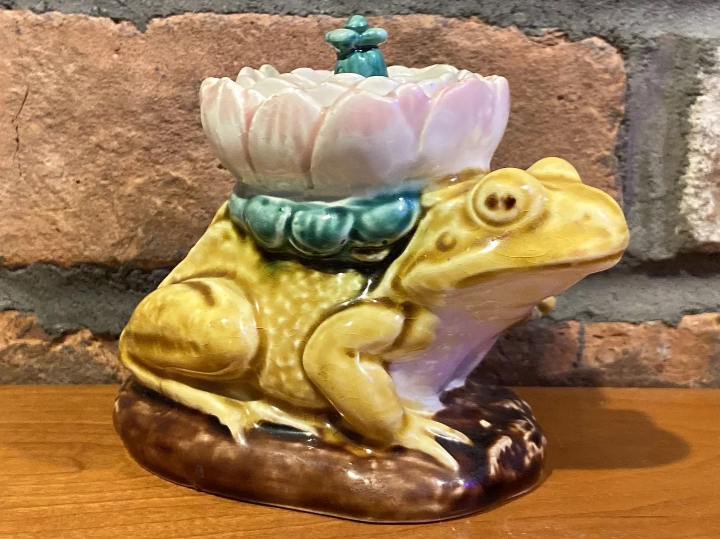 Majolica Frog Inkwell