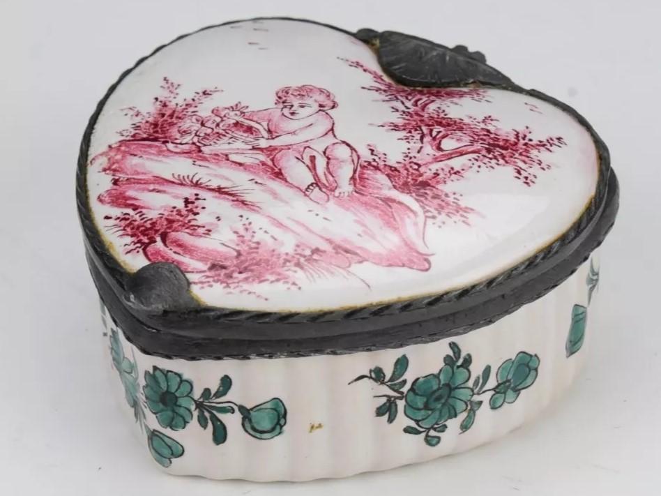 Heart-Shaped Faience Inkwell