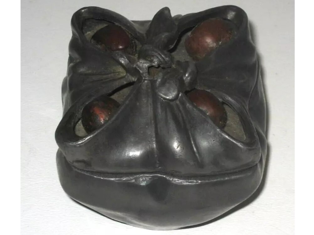 Handkerchief with Hazelnuts
