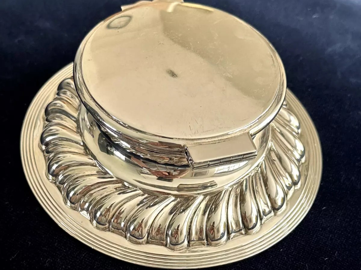 Walker & Hall Sterling Silver Inkwell