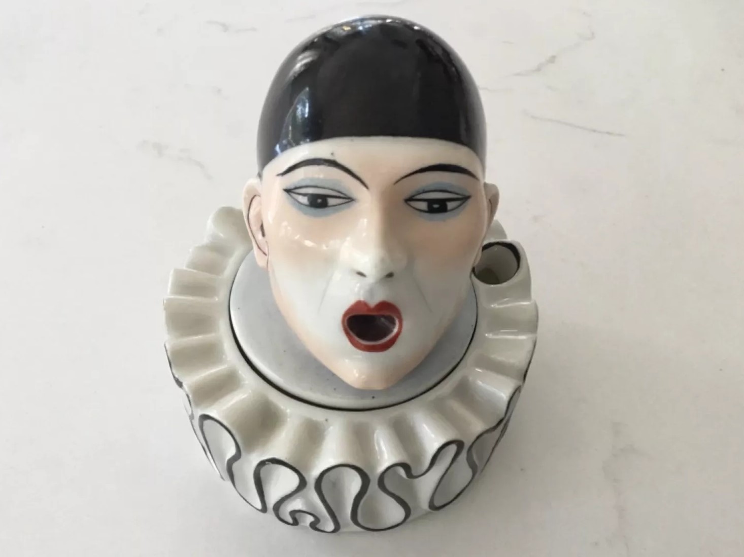 Pierrot – Becquerel / Aladin – French Porcelain