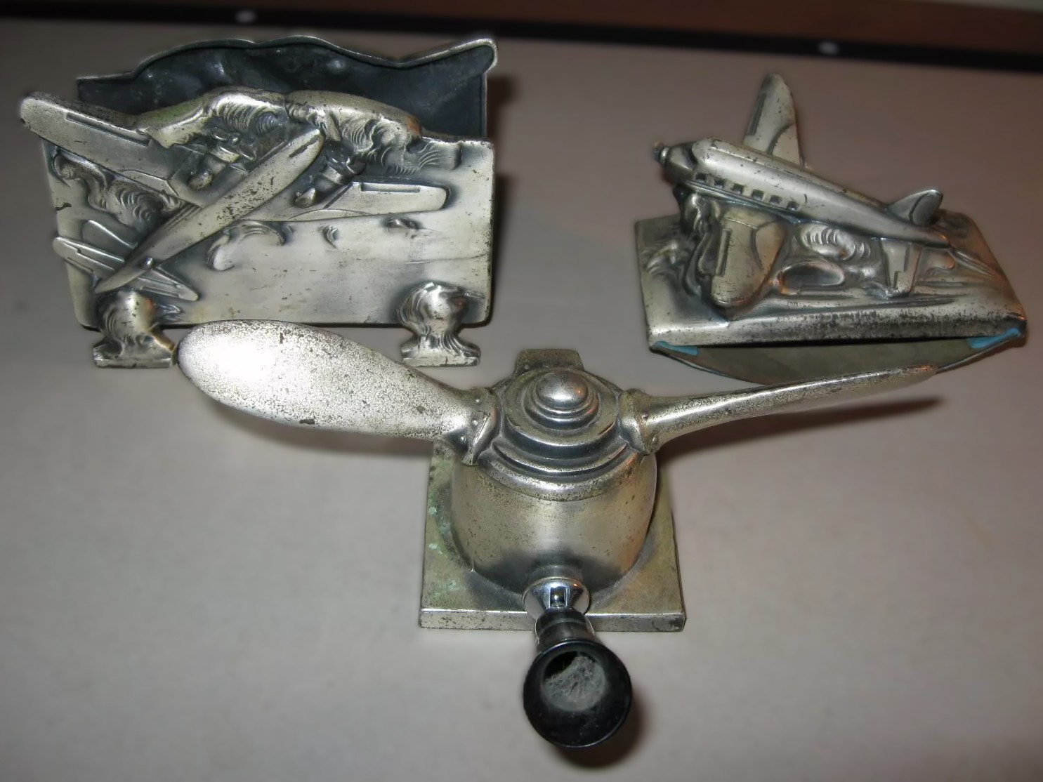 Aviation-themed Desk Set