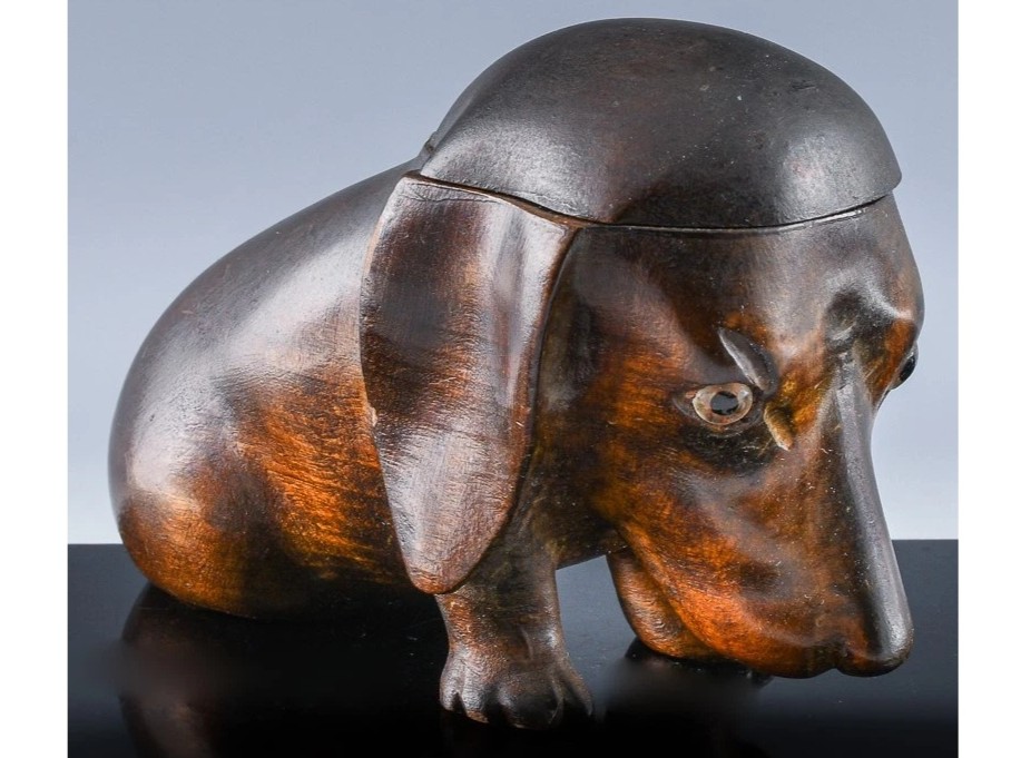 Black Forest Carved Dachshund