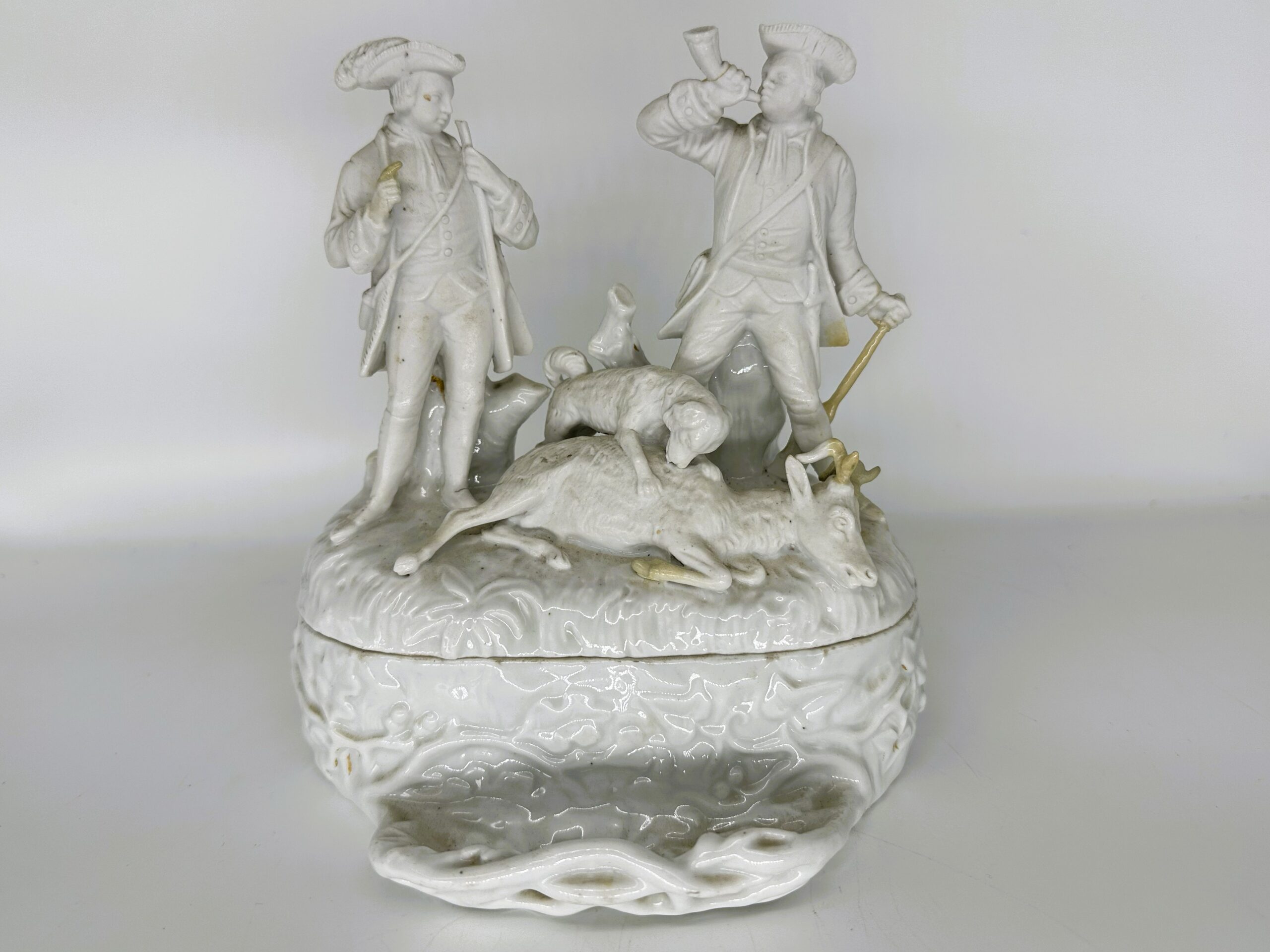Hunting Scene Porcelain Inkstand