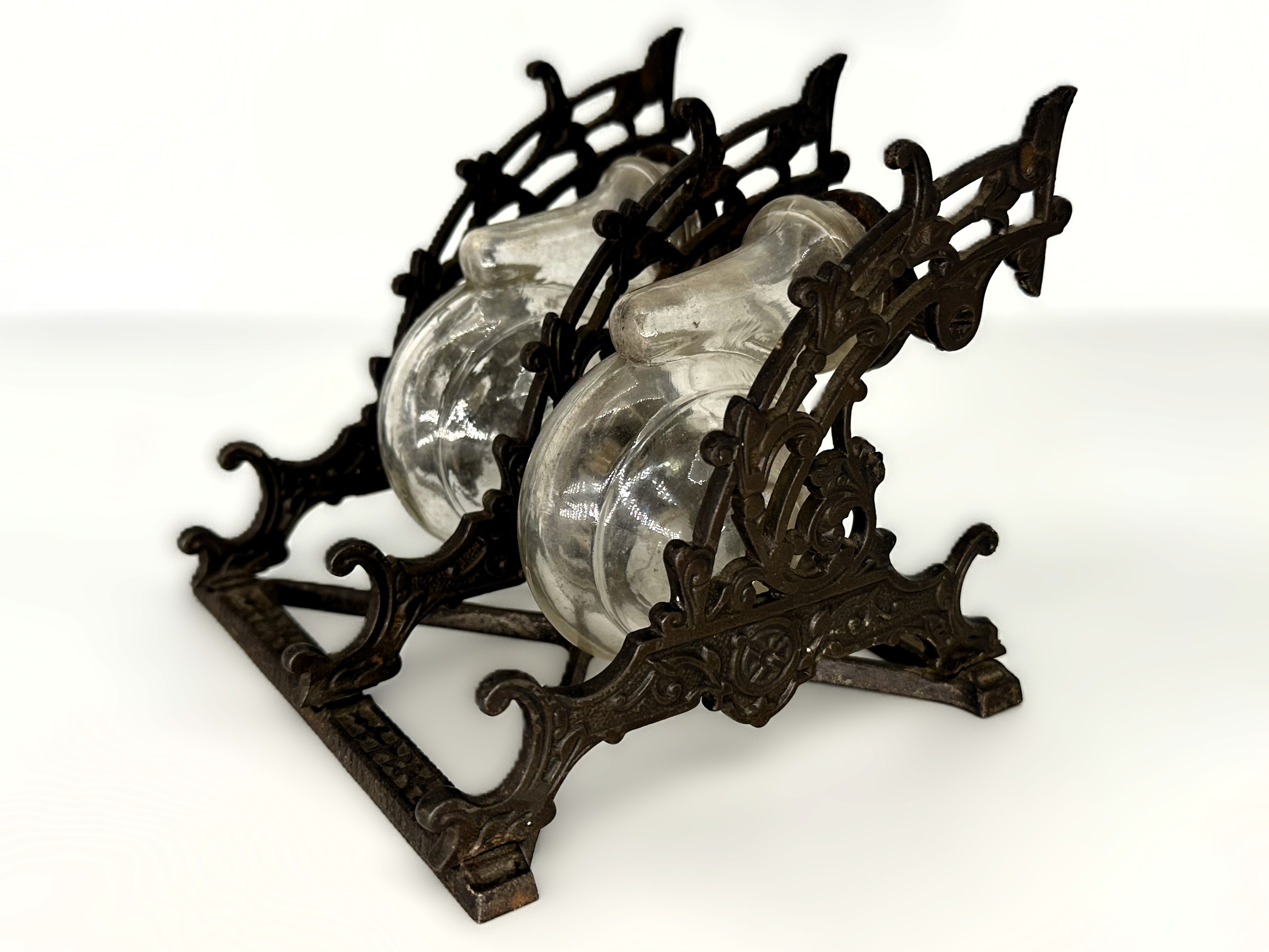 Revolving “Snail” Inkstand – Wolcott Hull