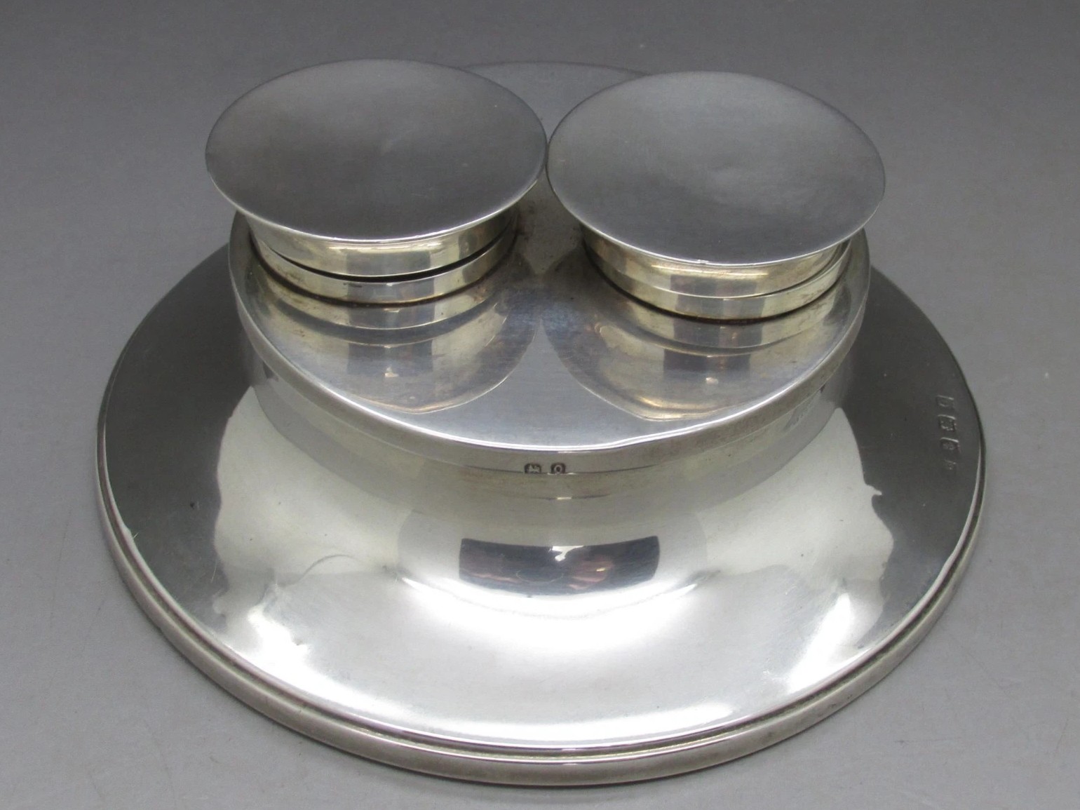 “Capstan” Form Double Inkstand