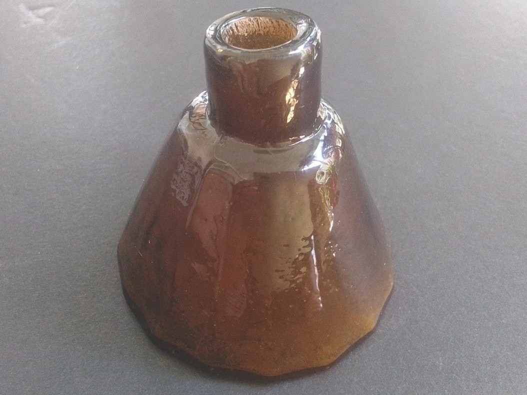 16-Sided Umbrella Ink Bottle