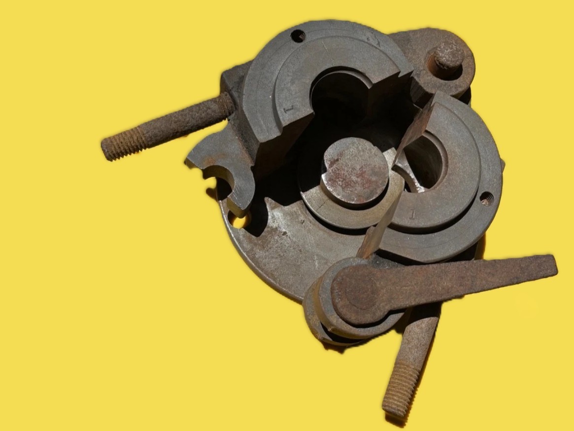 Post-Bottom Ink Bottle Mold